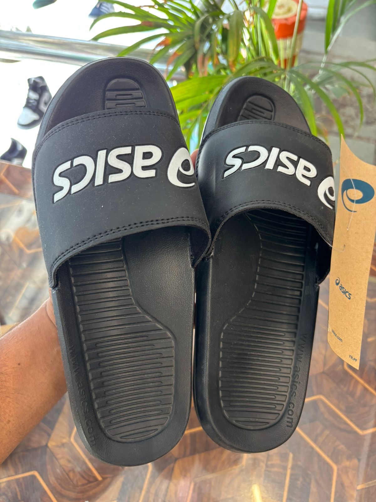 Unisex Typography Brand Logo Printed Sliders
